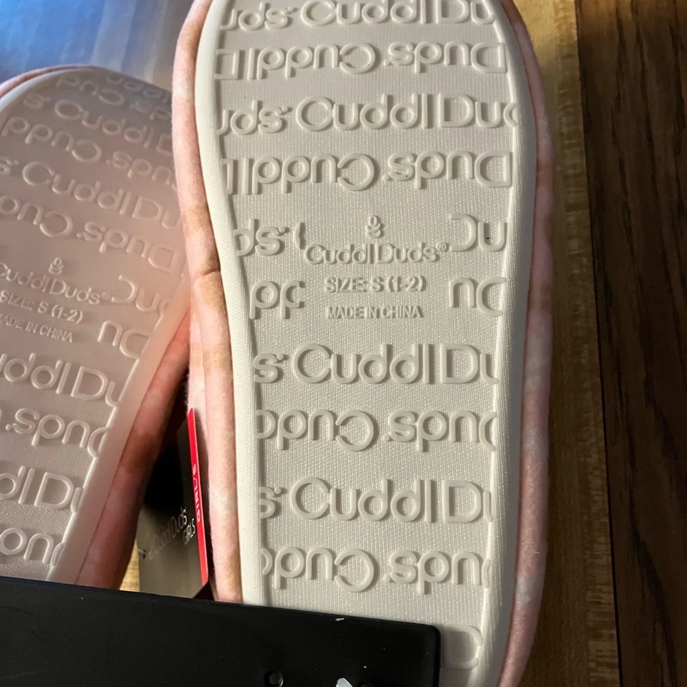 🌸Cuddl Duds Pink Heart Girls Slippers